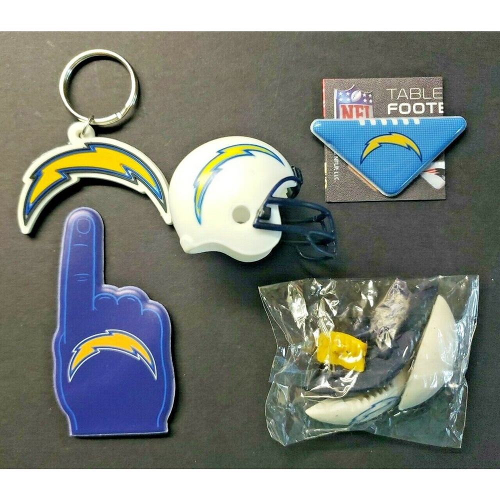 San Diego Chargers Football Vending Charms Lot of 5 Puzzle Helmet Key‎ Chain 292